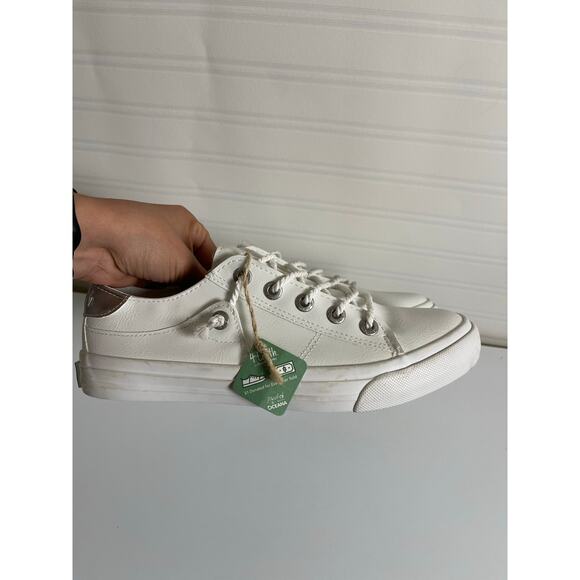 NWT 4 Earth White Blowfish Malibu Martina SlipOn Sneakers 8.5 Quiet Luxury Scand - Picture 3 of 9